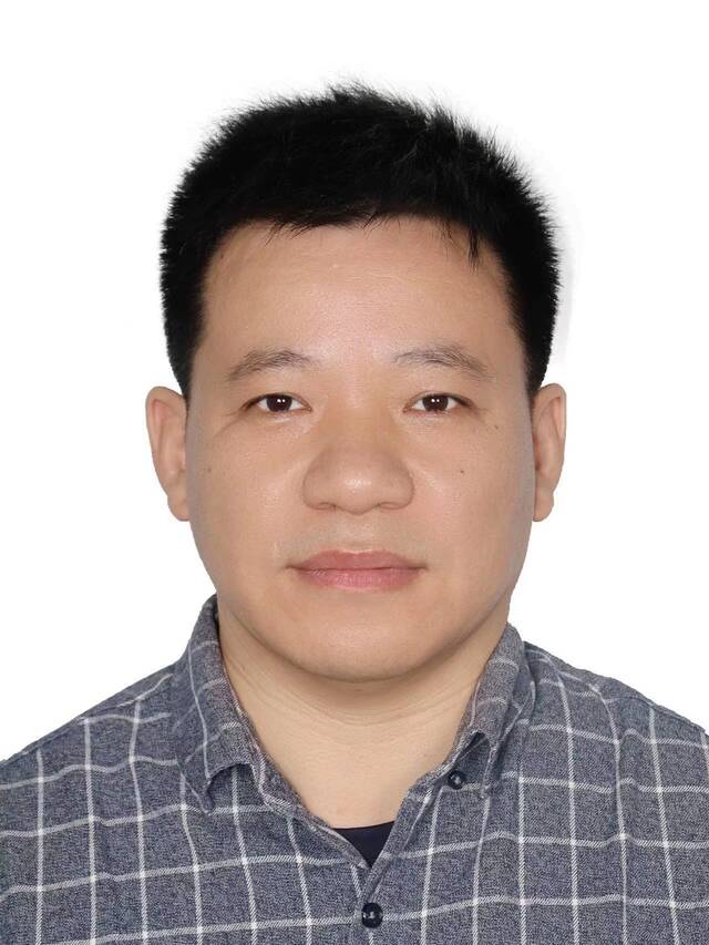 members/teachers/lvzhiqiang.jpg