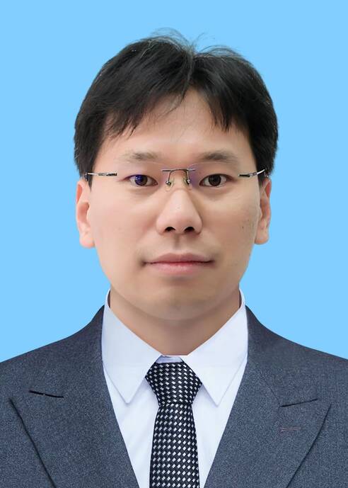 members/teachers/songzhenyu.jpg
